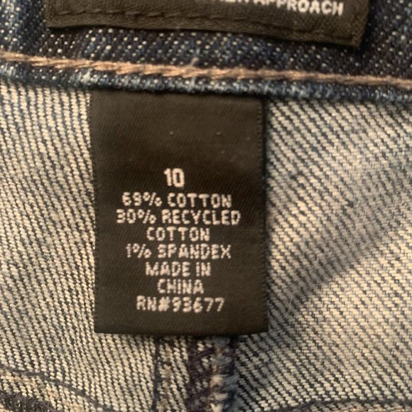 A.N.A. DISTRESSED CUT OFF STRETCH JEAN SHORTS 10-EUC - Picture 3 of 6